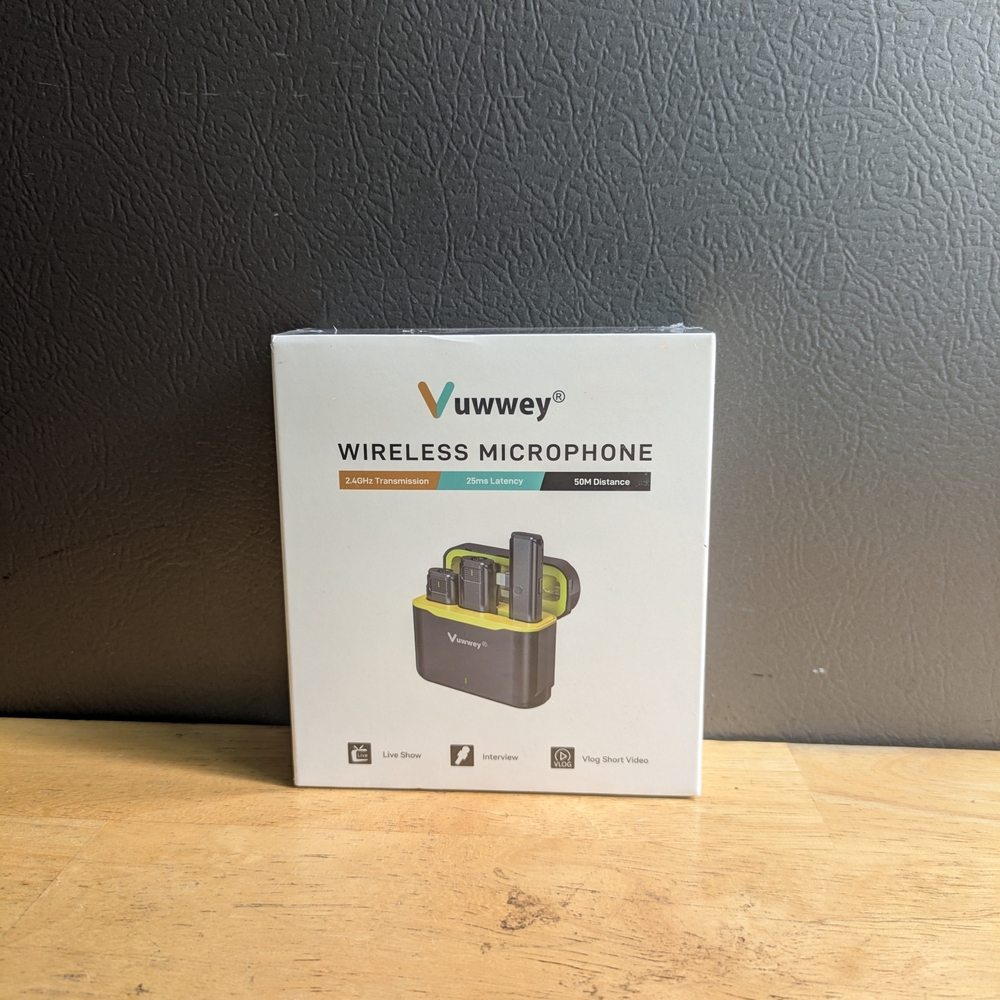 Wireless Microphone - Black and Green